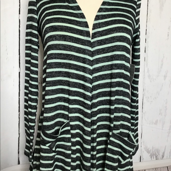 Lularoe Sarah - Picture 3 of 10